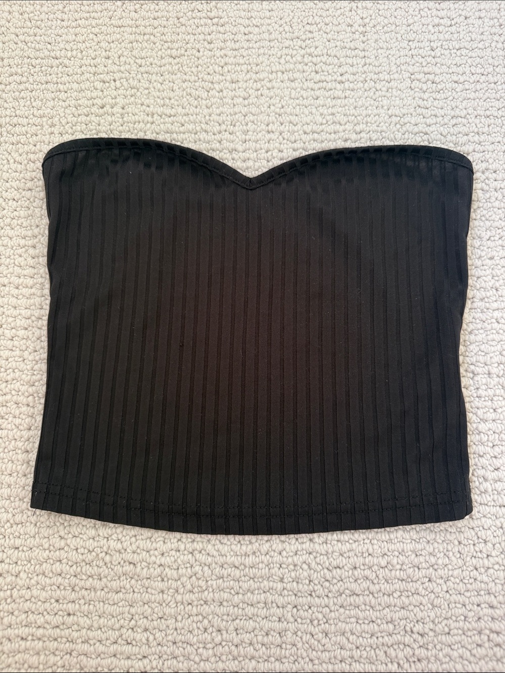 SHEIN Black Ribbed Sweetheart Strapless Crop Top